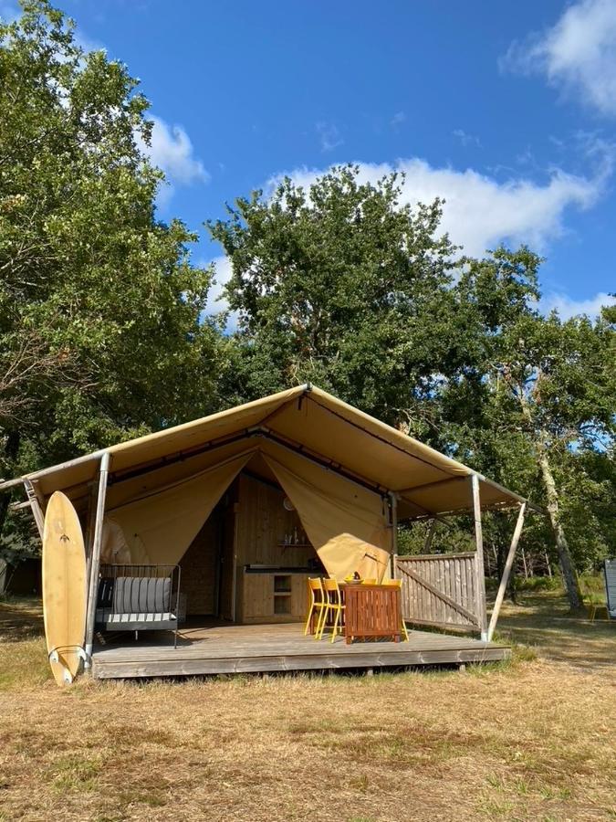 Camping la Kahute, tente lodge au coeur de la forêt Carcans Exterior foto