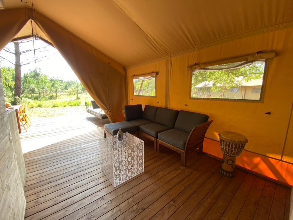 Camping la Kahute, tente lodge au coeur de la forêt Carcans Exterior foto