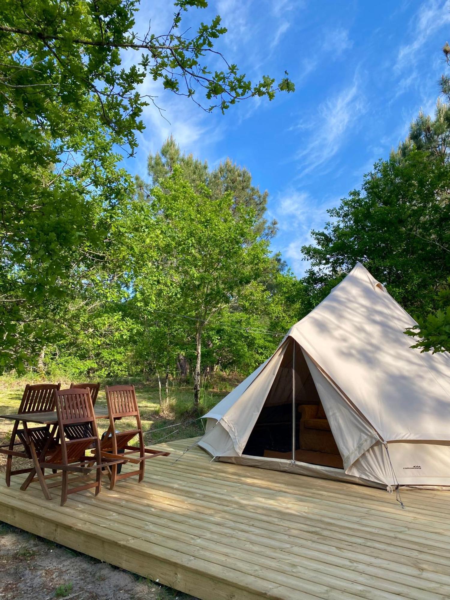 Camping la Kahute, tente lodge au coeur de la forêt Carcans Exterior foto