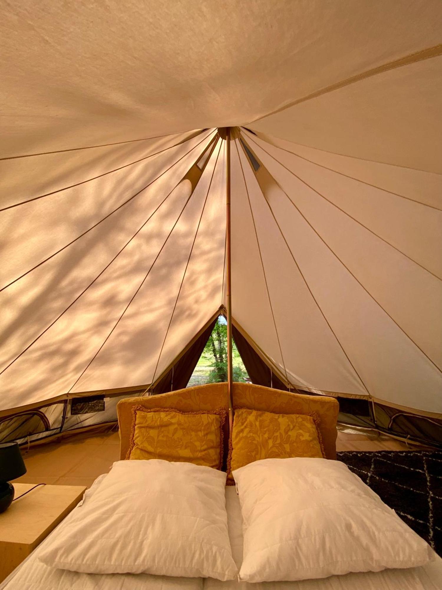 Camping la Kahute, tente lodge au coeur de la forêt Carcans Exterior foto