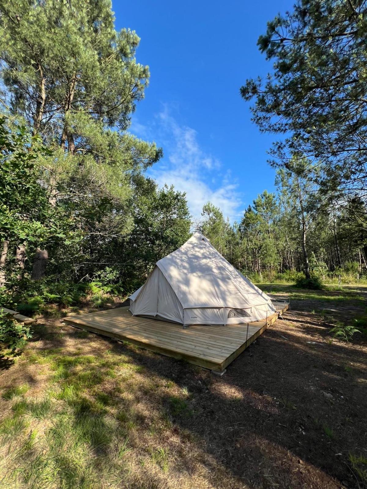 Camping la Kahute, tente lodge au coeur de la forêt Carcans Exterior foto